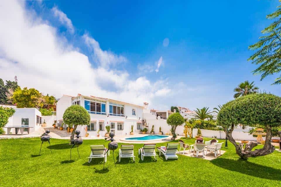 The Best Villas With Private Pools In Nerja Spain - The Perfect Costa Del Sol Vill in Andalucia Spain With Swimming Pool, Sea Views, Beaches and Mountain Views