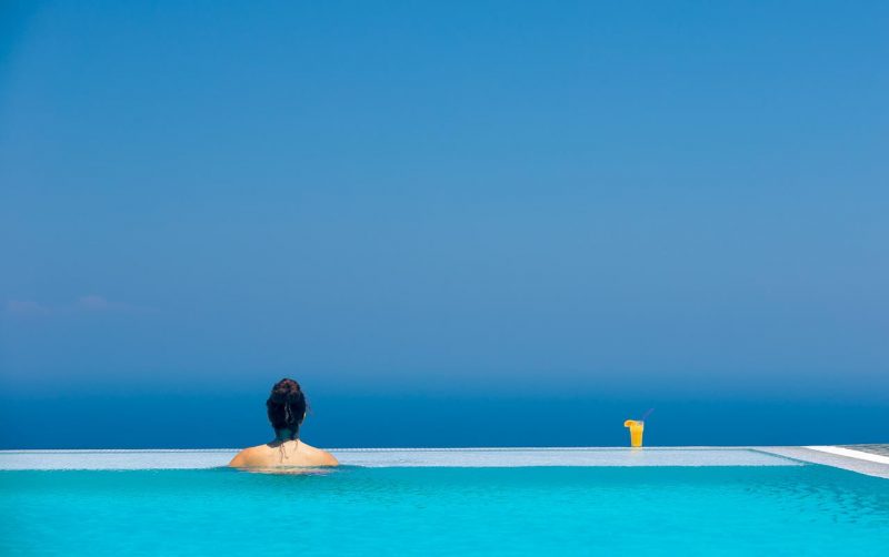 Best Santorini Villas With Infinity Pools - ItsAllBee | Solo Travel ...