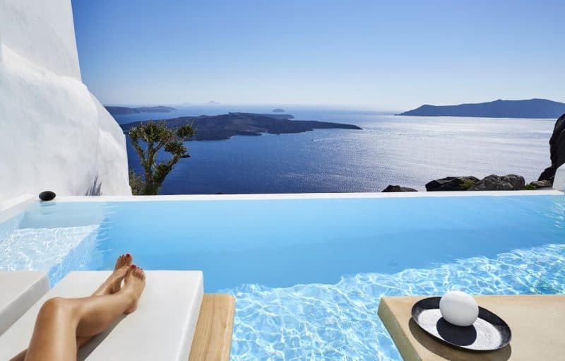 Best Santorini Villas With Infinity Pools - ItsAllBee | Solo Travel ...