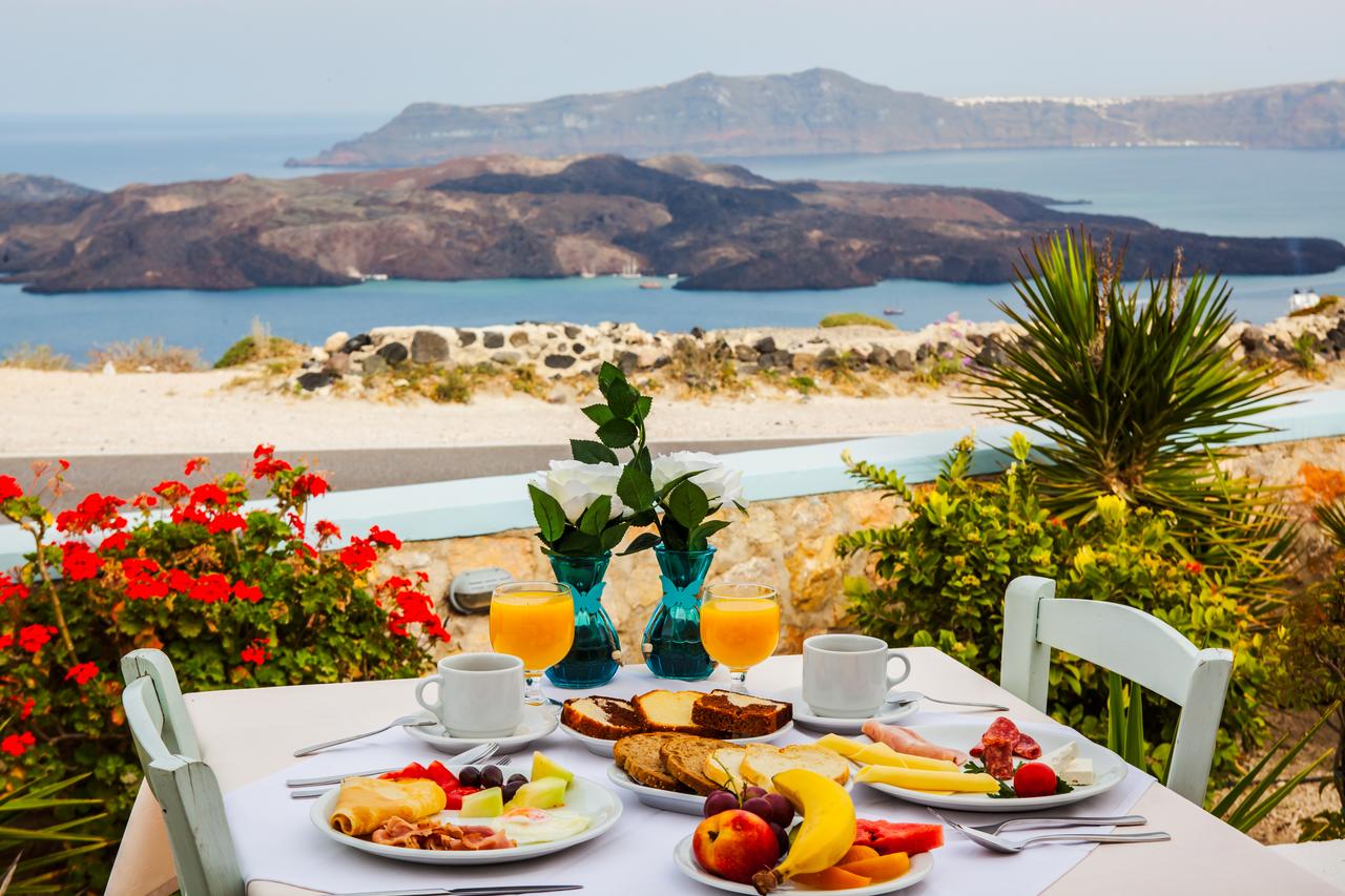 Top 10 Cheap Hotels In Fira Santorini Itsallbee Solo