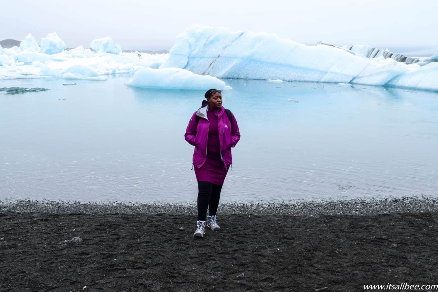 Ijsland Essentials - De Beste Wandelschoenen Voor IJsland - Tips voor de beste schoenen voor IJsland, goede laarzen voor ijsland in winter en zomer. Wandelschoenen, sneeuwlaarzen en meer. Alles wat je moet weten over schoenen om in te pakken voor IJsland voor verschillende activiteiten. #traveltips #itsallbee #trip #avontuur #winter #besttimetovisit www.itsallbee.com #europe #hiking #glacier #lagoon
