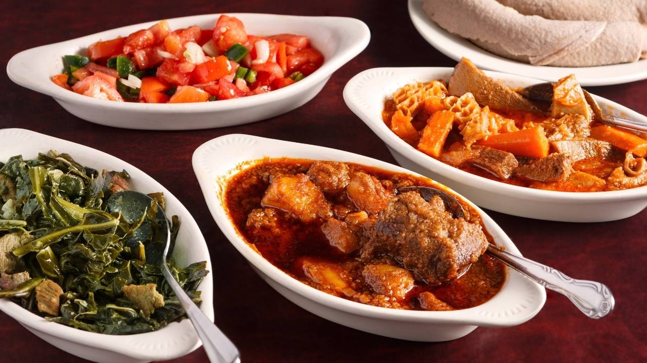 36 Black Owned Restaurants Cafes In Chicago For Delicious Soul Food 