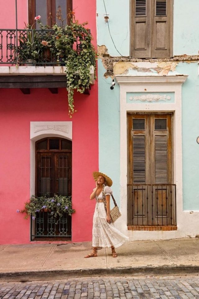 Discover stylish outfit ideas for your Puerto Rico adventure. From beach-ready ensembles to chic streetwear, explore our fashion guide to look fabulous while enjoying the island's vibrant culture and stunning landscapes. Perfect for every occasion, from brunch to beach days! Puerto Rico Aesthetic, Puerto Rico Vacation, Puerto Rico Vacations, Puerto Rico Packing List, Beach Outfit, Summer Aesthetic, Summer Aesthetic Vibes, Travel Aesthetic, Cute Vacation Outfit, Tropical Aesthetic, Ocean Vibes