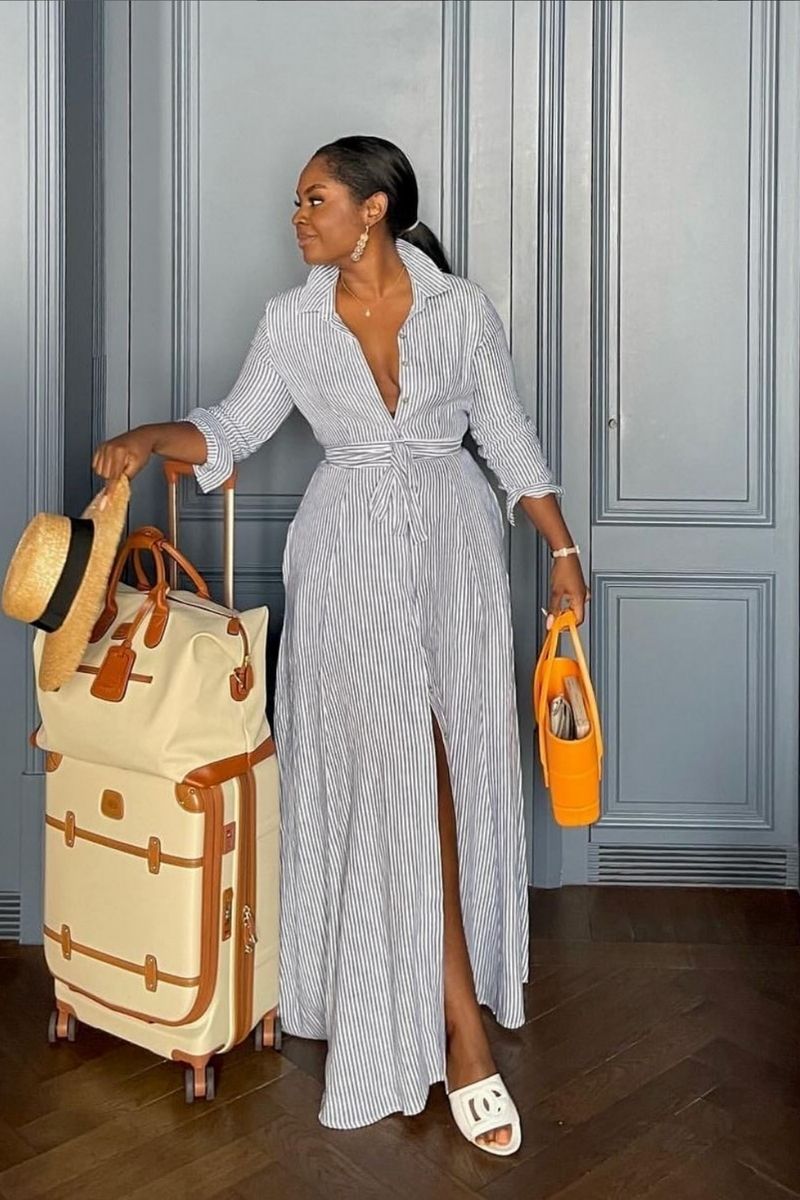 Discover the best summer airport outfits for stylish and comfortable travel. From chic neutrals to bold colors, find outfit inspiration and perfect manicure ideas to elevate your travel look. Summer Airport Outfit, Summer Airport Outfits, Airport Outfit, Airport Fashion, Airport Outfits, Airports Fashion, Airports Outfit, Airport Outfits Summer, Airport Style, Airport Outfit Aesthetic, Beach, Airport Outfit Summer Beach, Airport Aesthetic, Airport Outfit Ideas, Comfy, Black girl