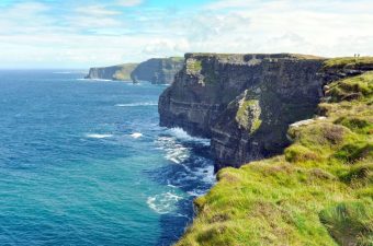 The 15 best walks in Ireland, from breathtaking coastal cliffs to serene mountain trails. Explore stunning landscapes, historic sites and hidden gems perfect for every hiker. Northern Ireland Walks, Nature Walks Ireland, Cliffs Of Moher Coastal Walk, Wicklow Way, Giants Causeway Cliff Walk, Croagh Patrick Pilgrim Path, Carrauntoohil, Howth Cliff Walk, Burren Way, Glendalough Spinc Walk, Slieve League Cliffs Walk, Aran Islands Loop Walk, Gap Of Dunloe Walk, Easy Walks In Ireland, Hiking Ireland