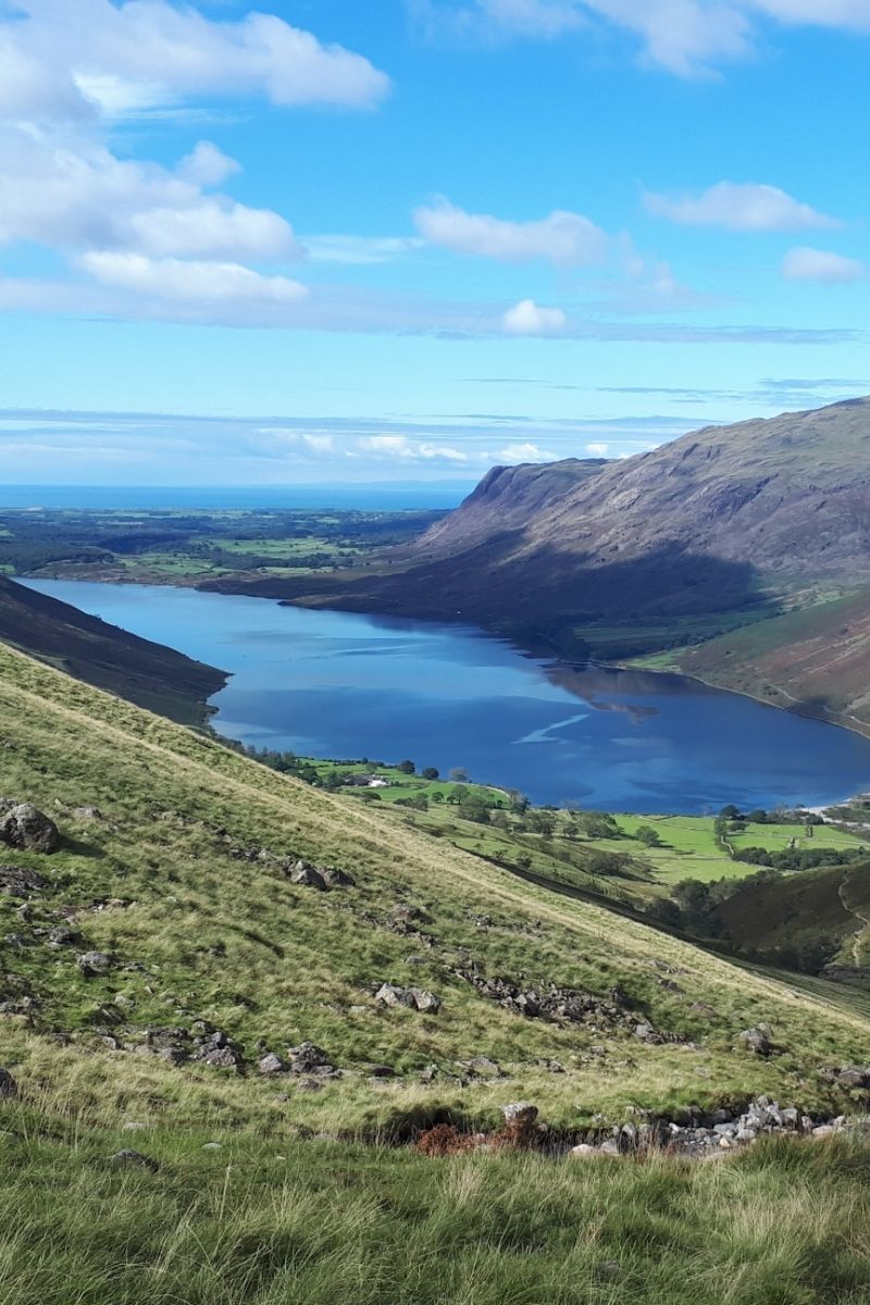 Discover the 15 best walks in the Lake District, from scenic lakeside strolls to thrilling mountain hikes. Explore breathtaking trails, stunning views, and iconic routes perfect for all abilities. Best Walks In The Lake District, Best Lake District Walks, Lake District Aesthetic, Lake District Windermere, Lake District Buttermere, Lake District Cottage, Lake District Camping, Lake District Campsites, Lake District England, Lake District Walks Hiking, Lake District From London, Lake District Hike